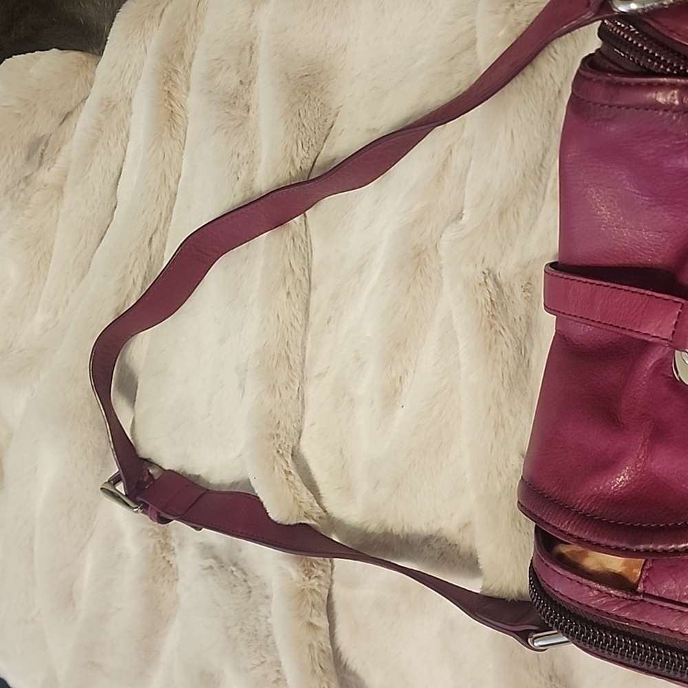 B. Makowsky Shoulder bag - Picture 2 of 8